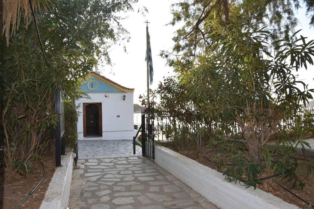 Modern Studio Next To The Sea! Porto Rafti Bagian luar foto