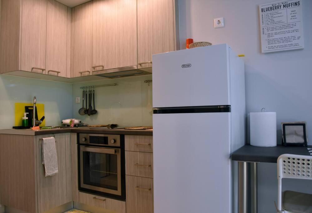Modern Studio Next To The Sea! Porto Rafti Bagian luar foto