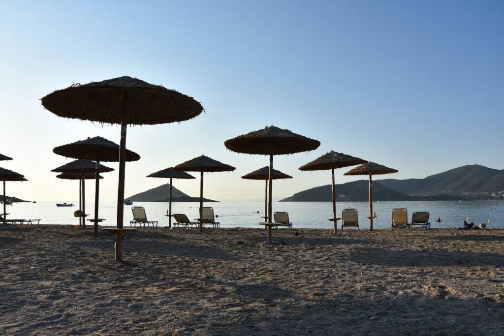 Modern Studio Next To The Sea! Porto Rafti Bagian luar foto