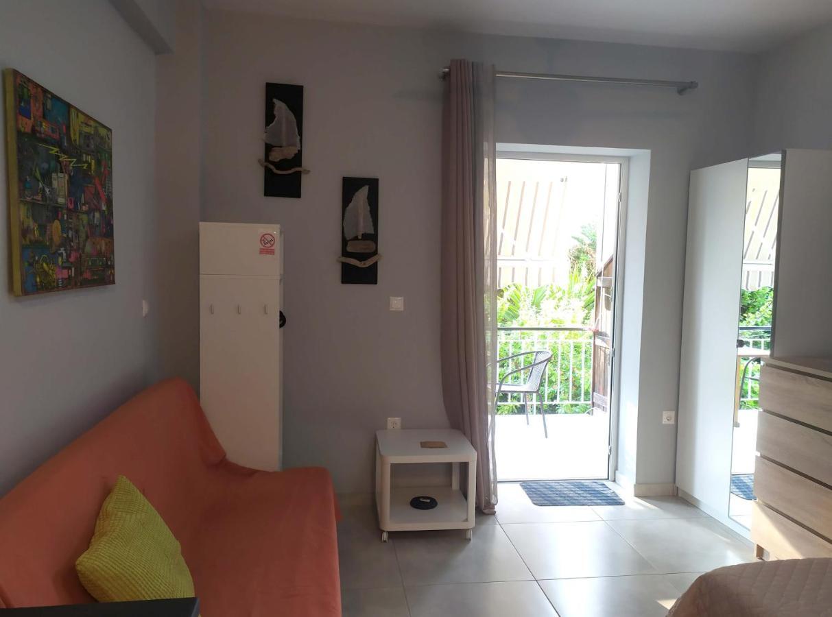 Modern Studio Next To The Sea! Porto Rafti Bagian luar foto